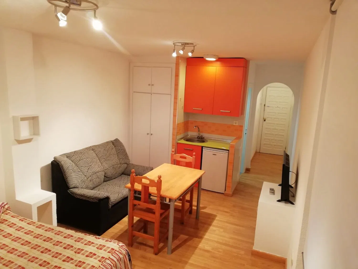 Estudio en calle Aixa la Horra, 1 - Foto 1