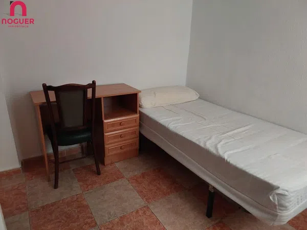 Piso en Ciudad Jardín - Foto 1