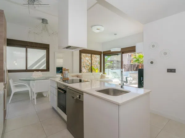 Casa o chalet independiente en Calle Cabo de la Nao, 20, Lomas de Cabo Roig - Foto 3