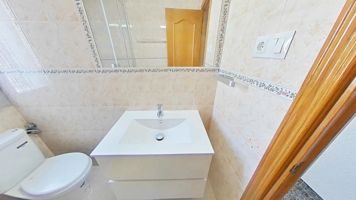 Piso en Barrio Casco Histórico de Barajas - Foto 23