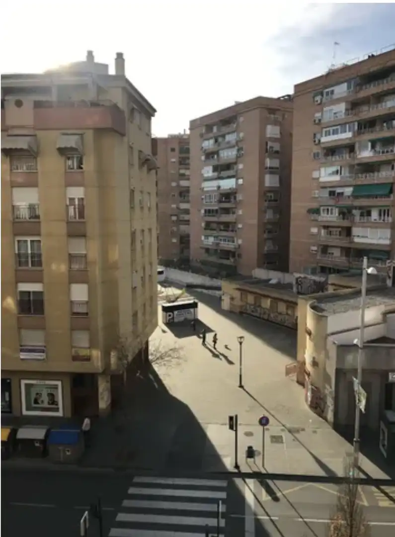 Piso en  Camino de Ronda 52 - Foto 8