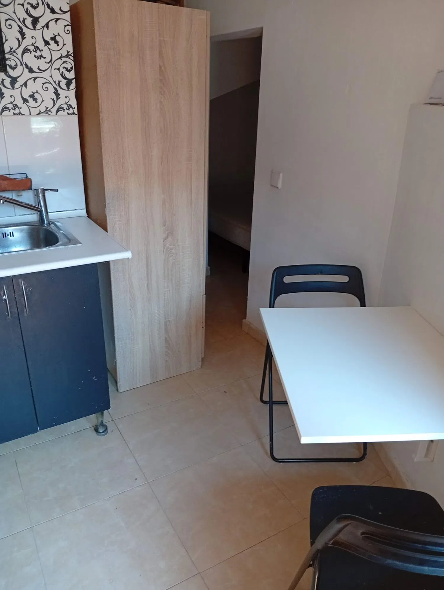Estudio en calle de los Abades, 9 - Foto 1