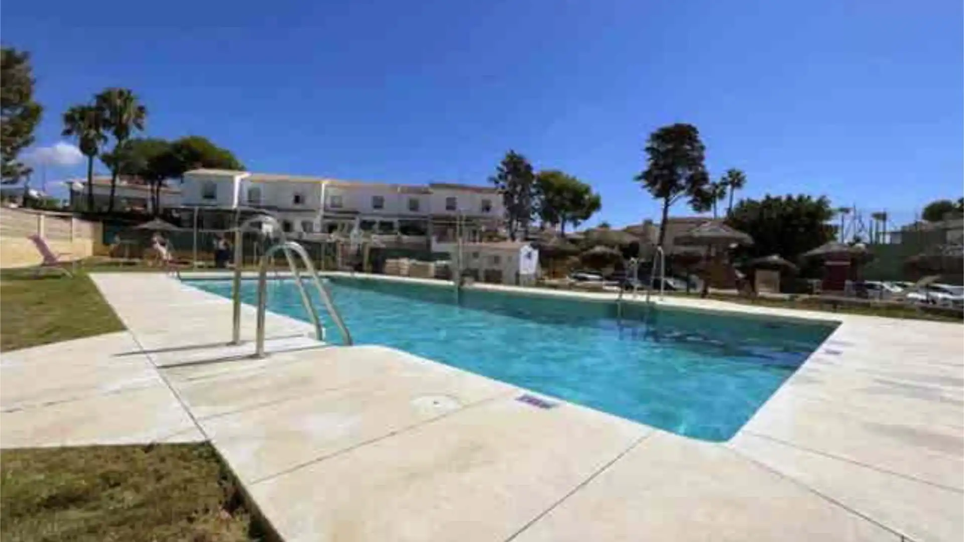 Casa adosada en Urbanización Balcón de Málaga - Foto 4