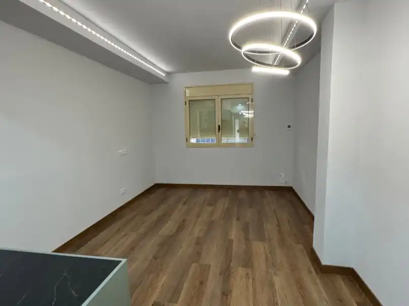 Piso en  Passeig de la Marina 13 - Foto 2