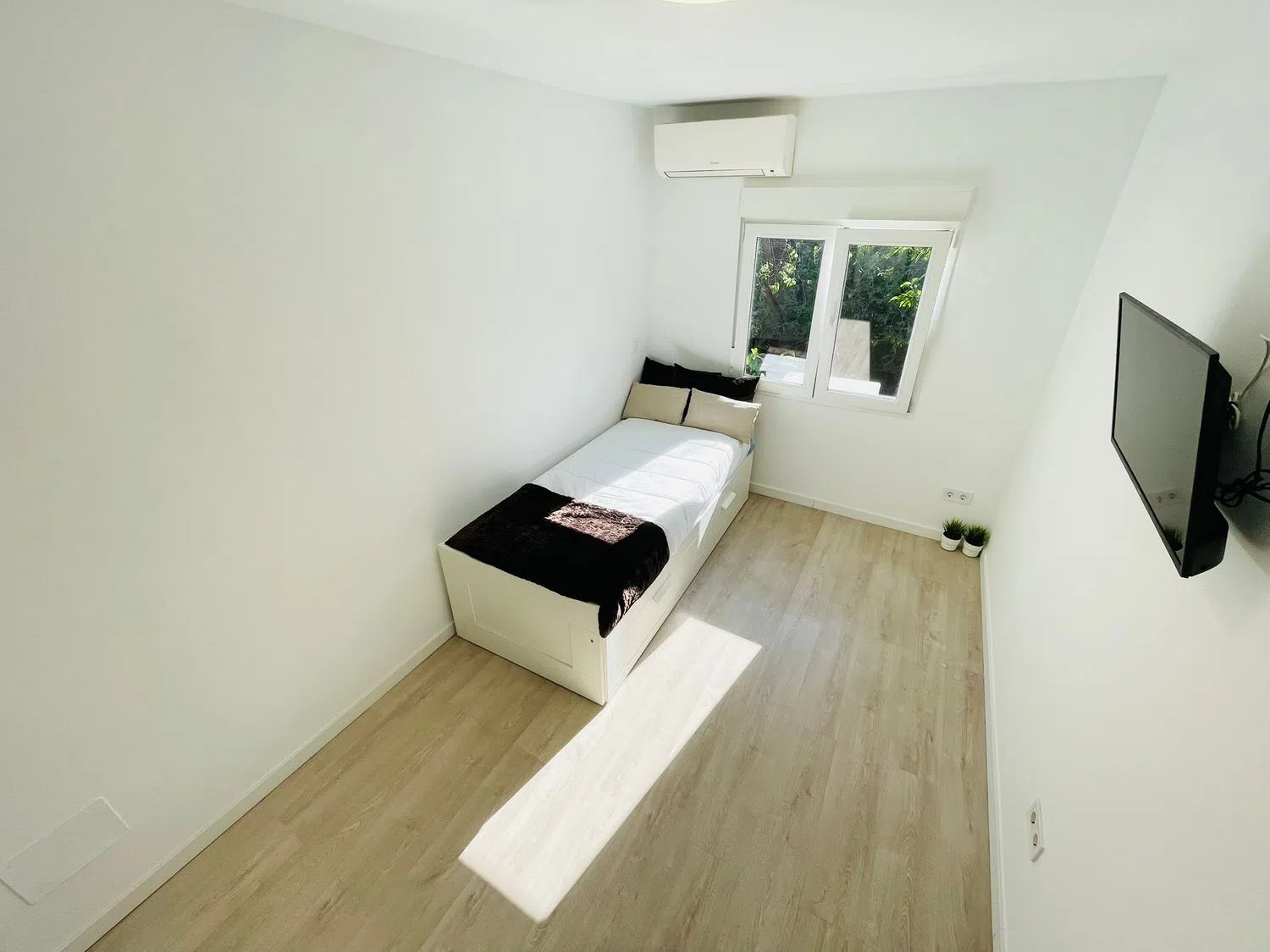 Estudio en calle del Lago Constanza, 65 - Foto 3