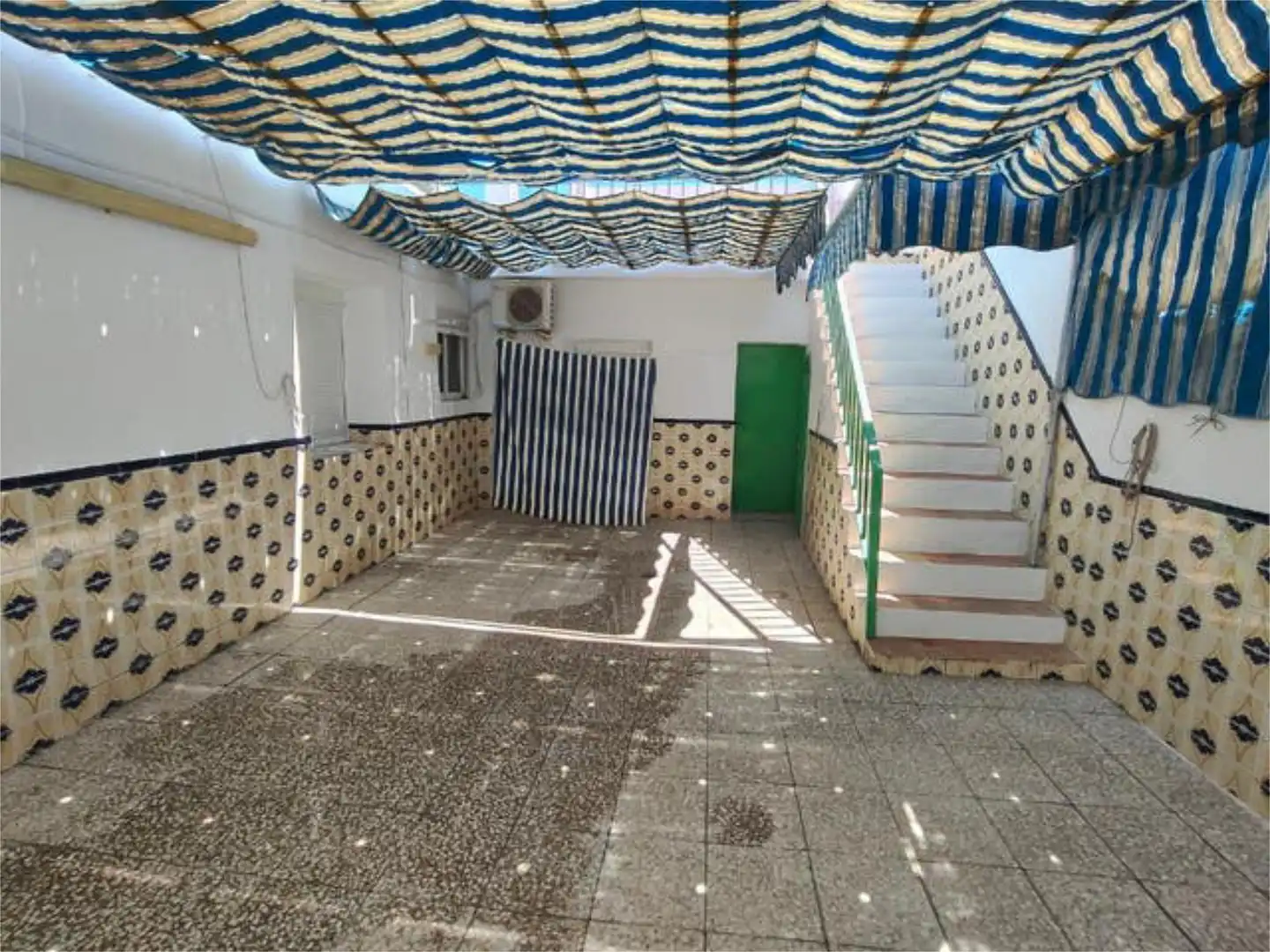 Chalet en Valverde del camino - Foto 4