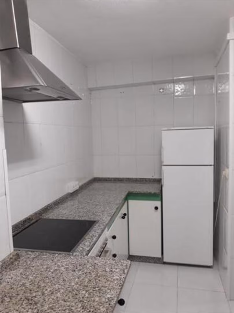 Piso en Plaza de Galicia - Foto 2