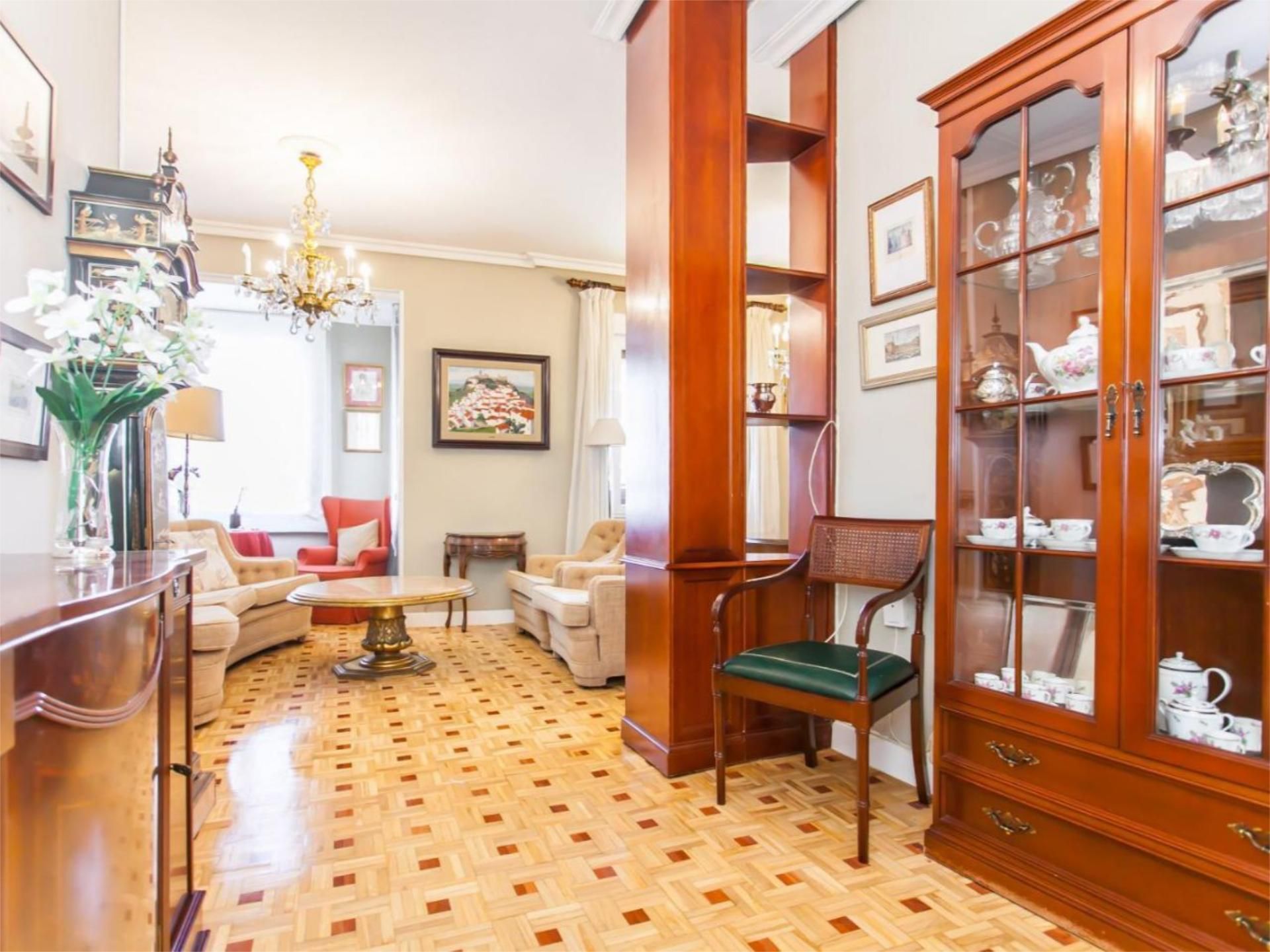 Piso en  Calle del General Álvarez de Castro 32 - Foto 2