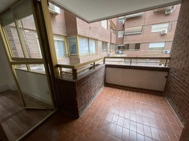 Piso en  Carrer Arquitecto Morell - Foto 2