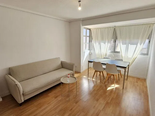 Piso en Calle del Dos d'Abril, 15, Mont-Olivet - Foto 1