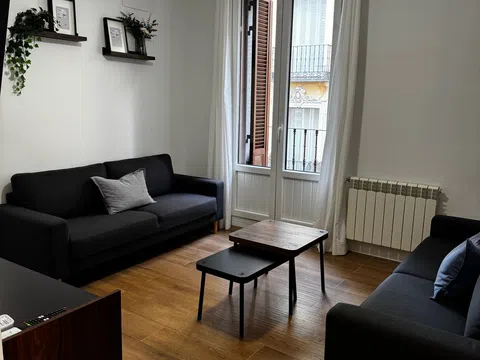 Piso en cuesta de Santo Domingo, 12