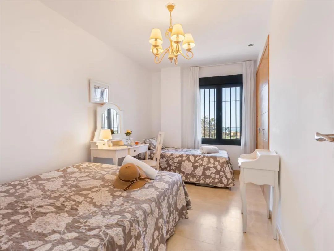 Casa adosada en  Calle Teodosio 12 - Foto 34