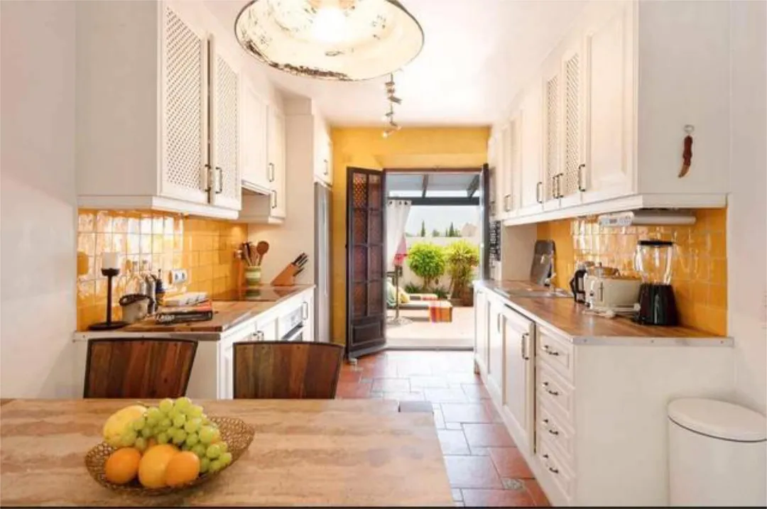 Casa adosada en Aloha - Foto 6