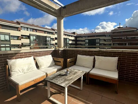 Piso en calle del Monasterio de Liébana, 9