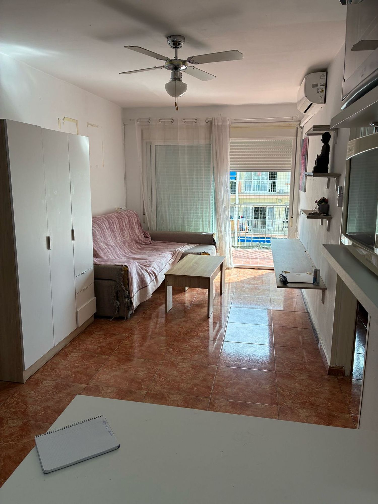 Estudio en Calle de Victòria dels Àngels, 27 - Foto 3