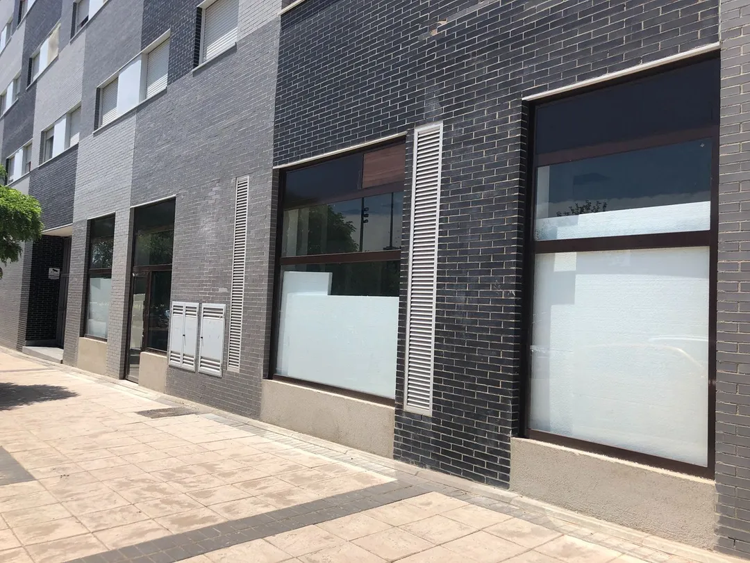 Local comercial en  Avenida Víctimas del Terrorismo 1 - Foto 1