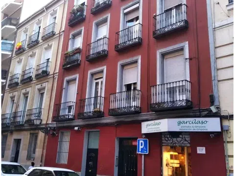 Piso en calle de Garcilaso, 13