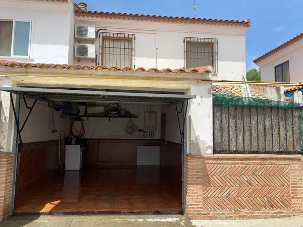 Chalet adosado en Calle Manuel Torrecilla, 23 - Foto 1