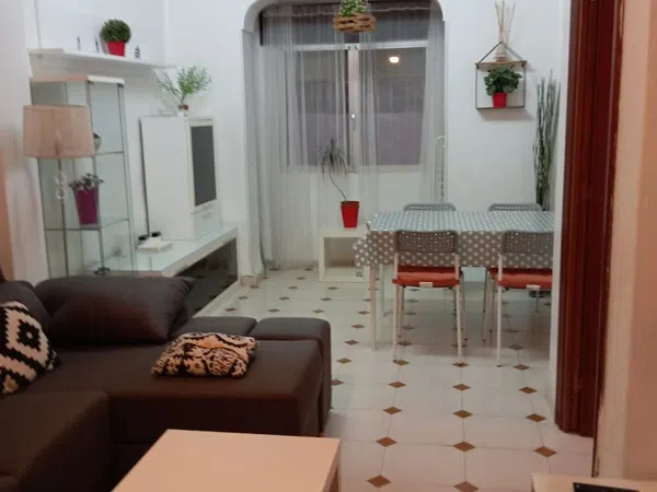 Piso en calle Emilio Prados, 25