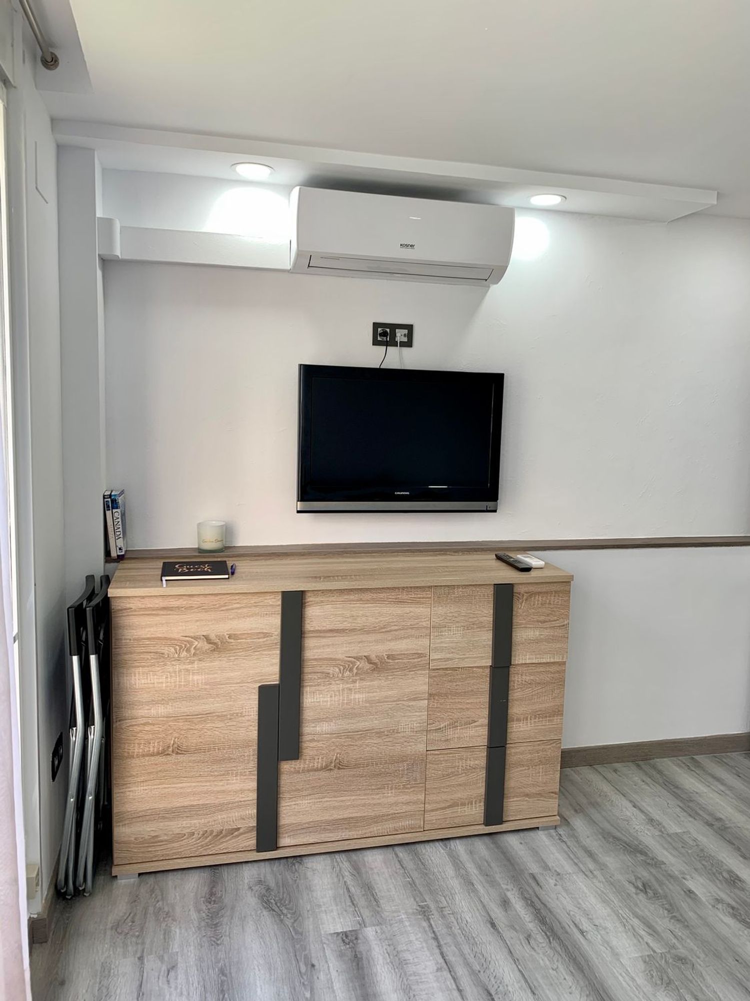 Estudio en Calle de Joaquim Serra, 10 - Foto 5