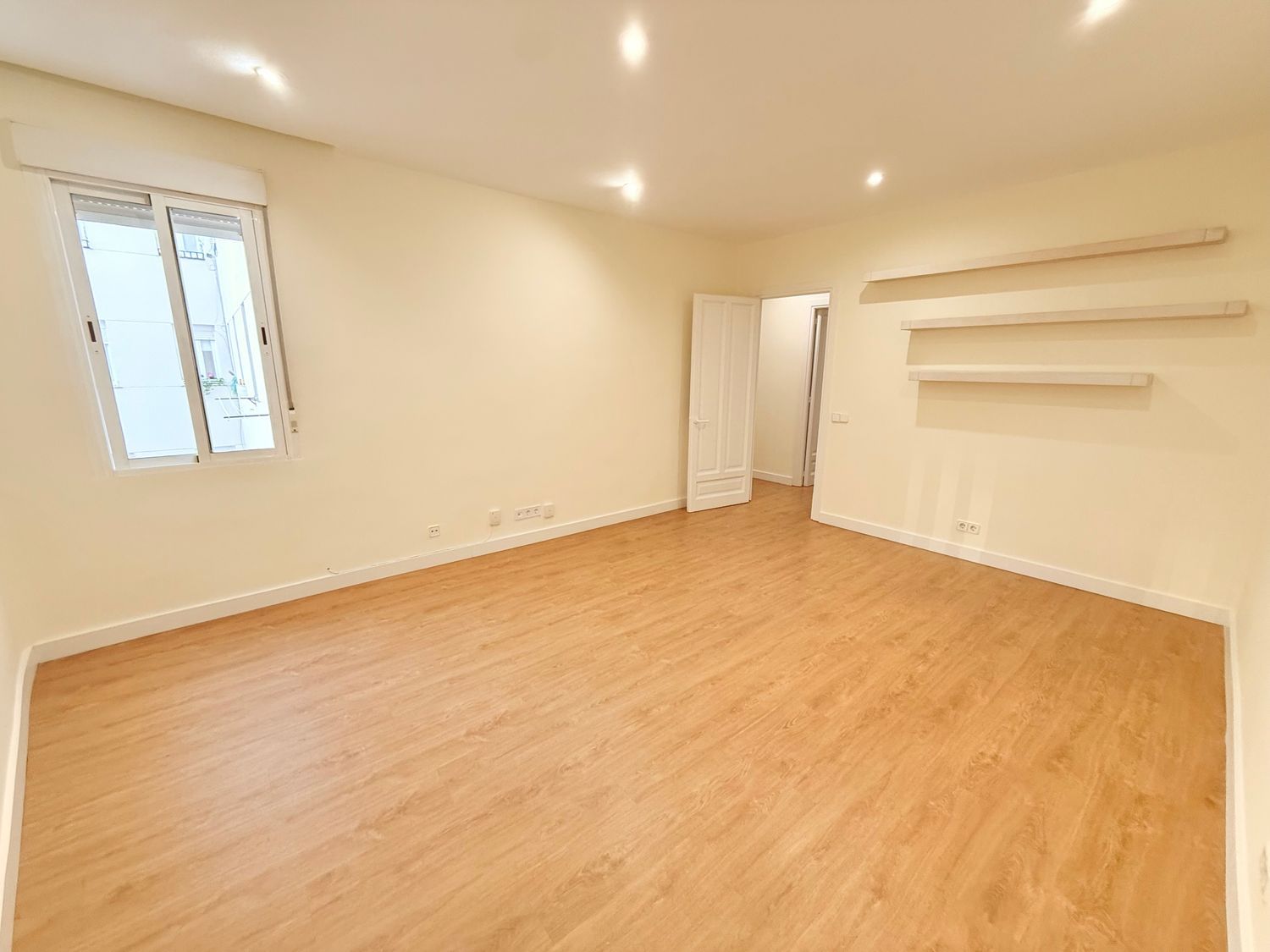 Piso en calle de Modesto Lafuente, 5