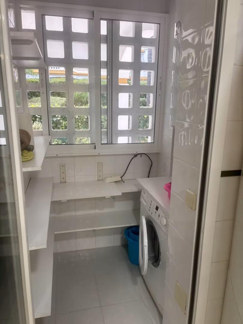 Planta baja en  Avenida Príncipe Salman 15 - Foto 4