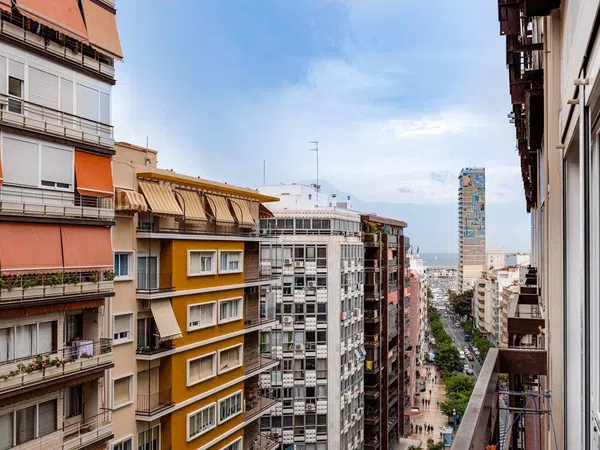 Estudio en rambla de Méndez Núñez, 43 - Foto 24