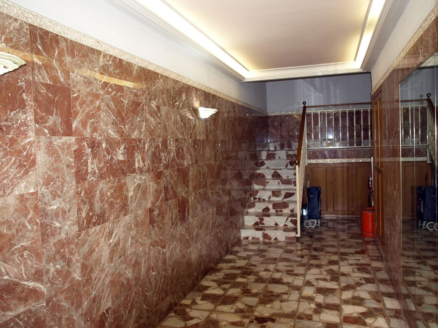 Piso en Barrio Pubilla Cases - Foto 2