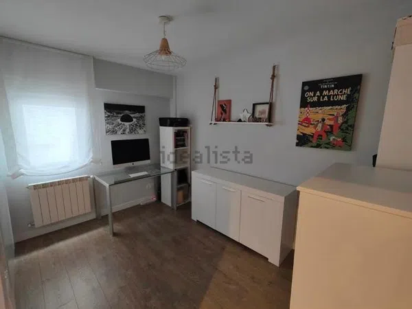 Alquiler de piso en Calle de Agastia, 77