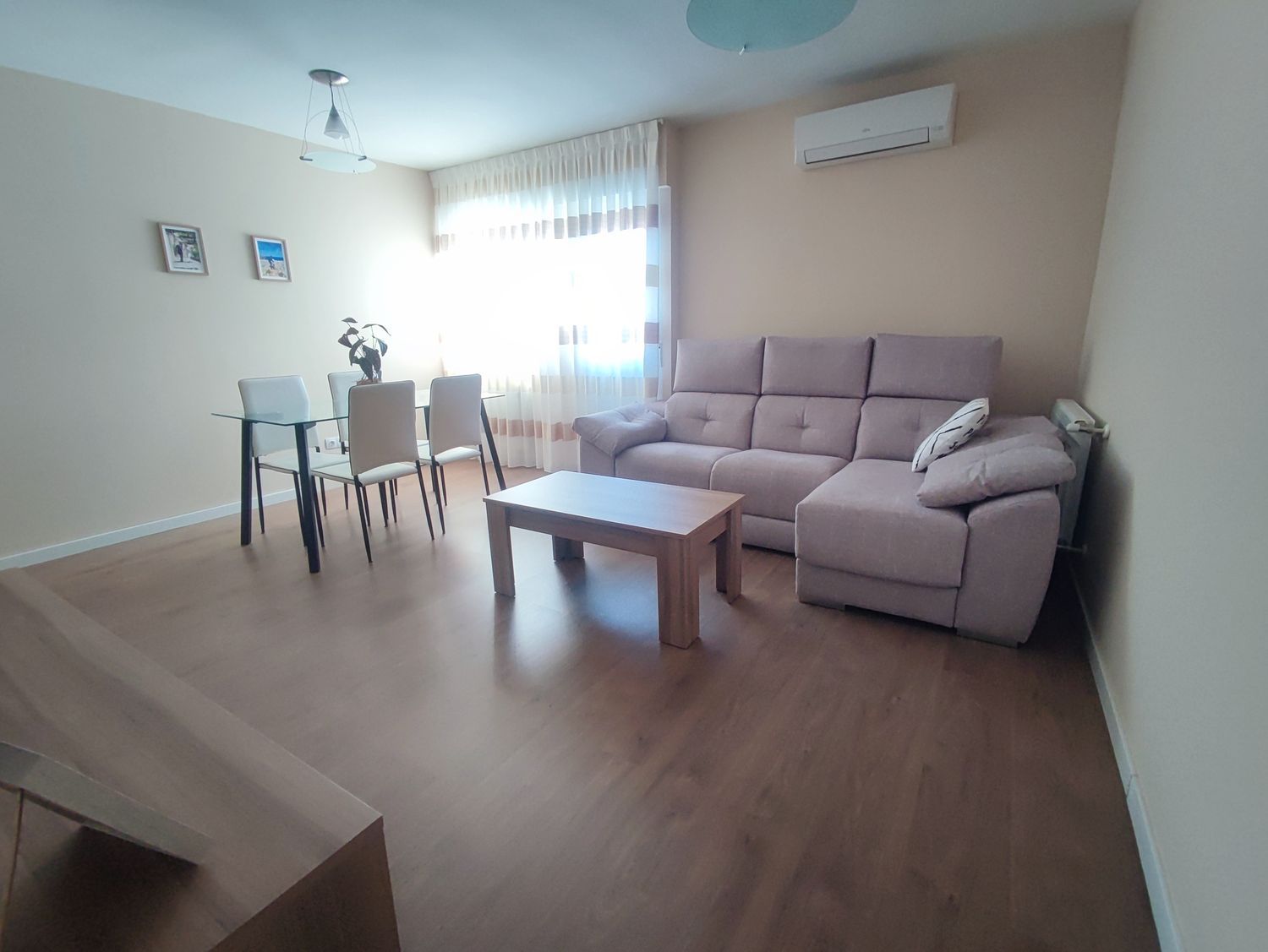 Piso en calle de Armenteros, 27