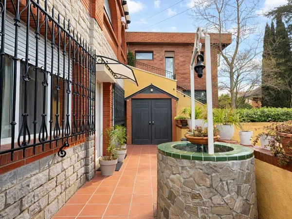 Casa independiente en avenida Ramon Escayola, 1 - Foto 4