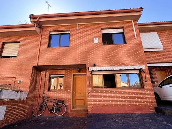 Chalet adosado en Zona Pueblo, Zona Pueblo - Foto 1