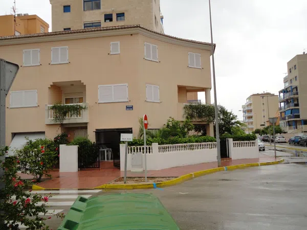 Chalet adosado en Avenida País Valencià, 45 - Foto 1