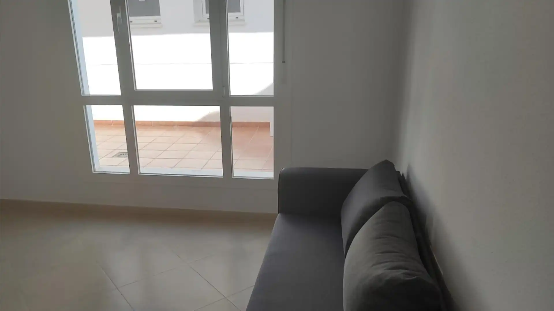 Piso en  Calle Alcalde José Delgado 2 - Foto 8