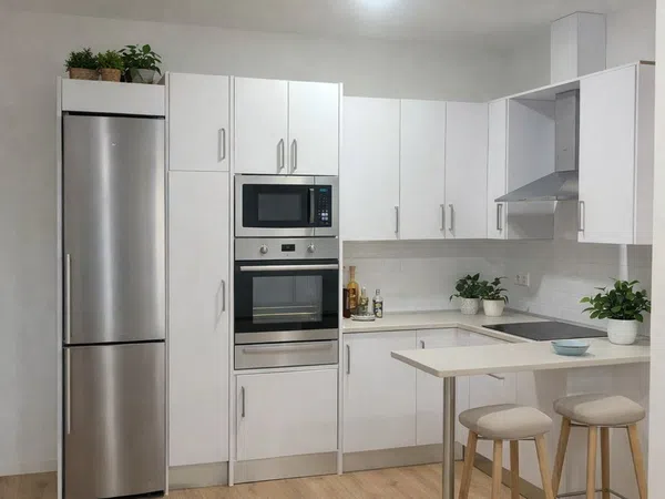 Piso en calle Juan de Cervantes, 1 - Foto 1