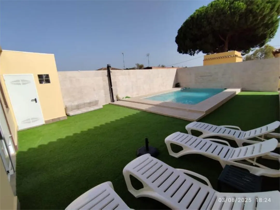 Casa adosada en Camino la maleza - Foto 4