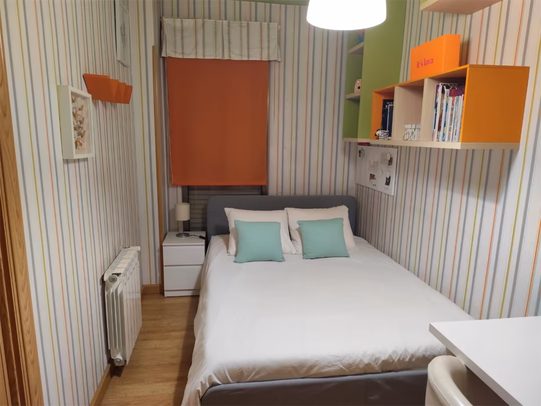 Piso en  Calle de Melchor Fernández Almagro 29 - Foto 9