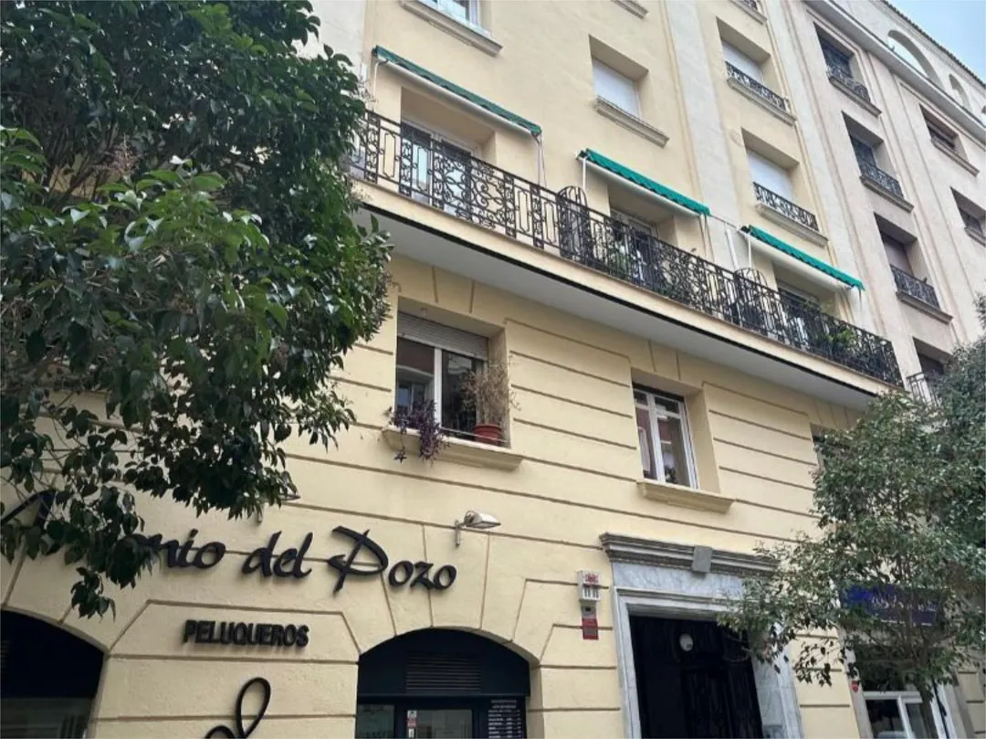 Piso en  Calle de Fernán González 36