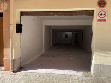 Planta baja en  Carrer de Jacinto Benavente 11 - Foto 1