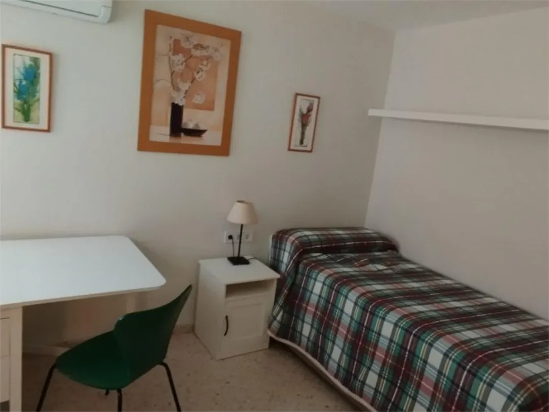 Estudio en  Avenida Presidente Adolfo Suárez 26 - Foto 3