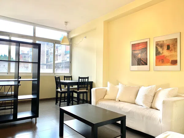 Estudio en calle Mallorca, 410