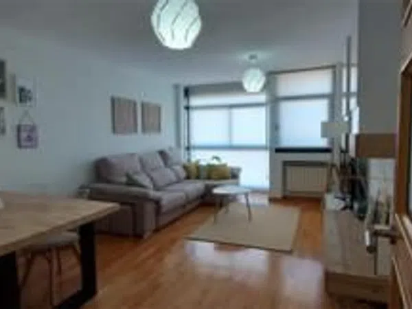 Piso en calle Suiza, 25