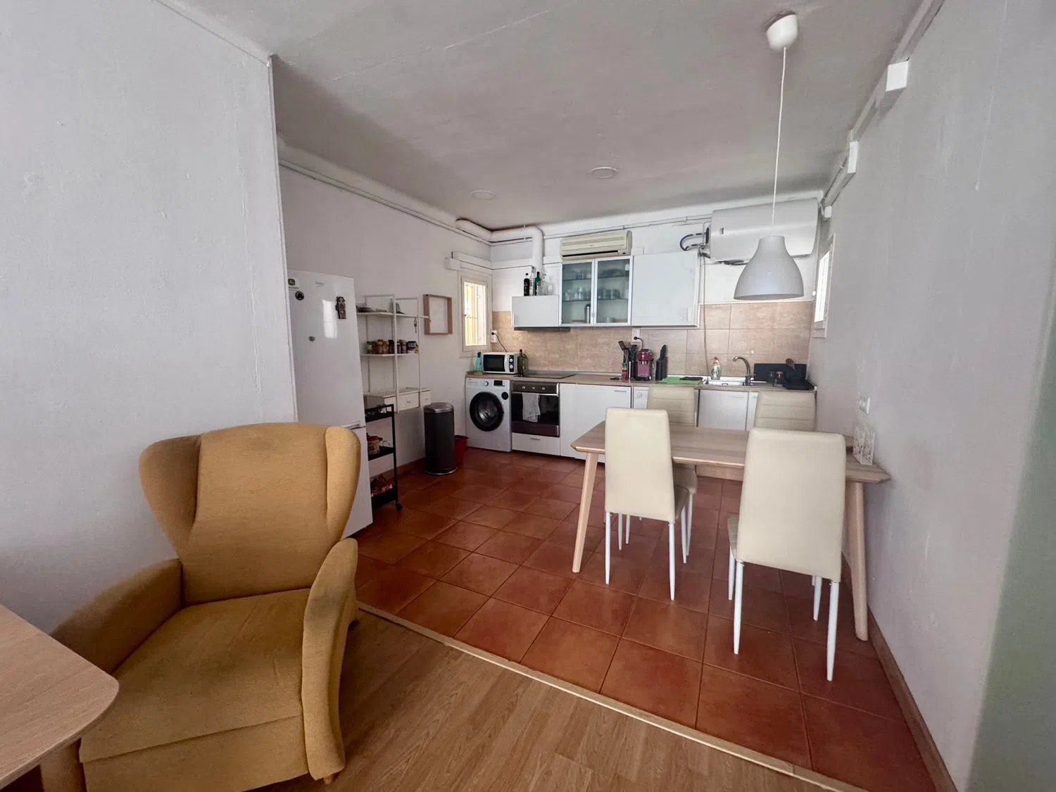 Estudio en calle de Polònia, 6