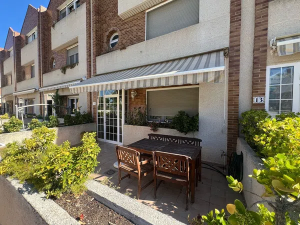 Chalet adosado en Calle de Ángela Bravo Ortega, 43 - Foto 8