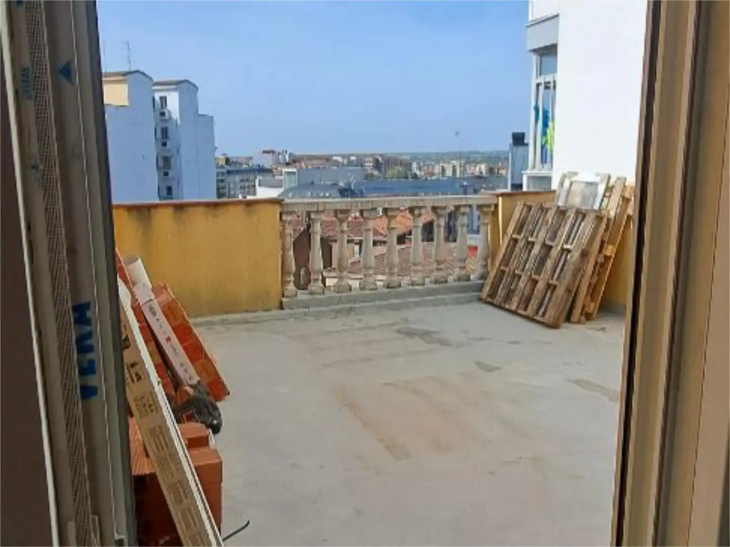 Piso en  Avenida de Álvaro López Núñez 48 - Foto 2
