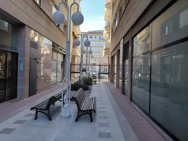 Local comercial en Sant Cugat del Vallès - Foto 1