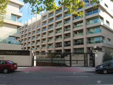 Piso en calle de Cronos, 24
