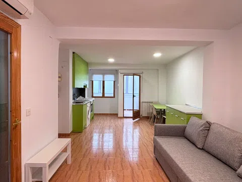 Piso en calle de Pamplona Escudero, 7