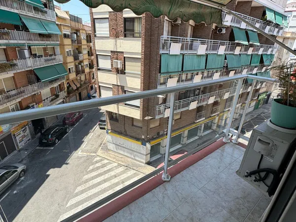 Piso en calle d'Isaac Albéniz, 5 - Foto 2