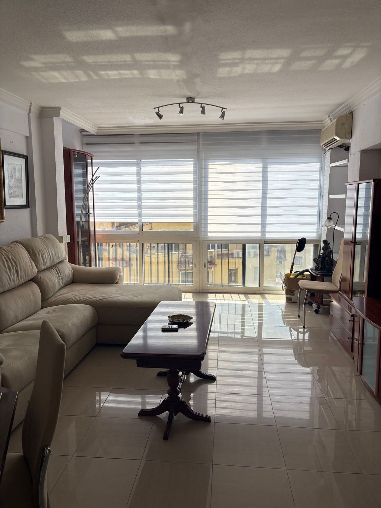 Piso en Alameda de Colón - Foto 2